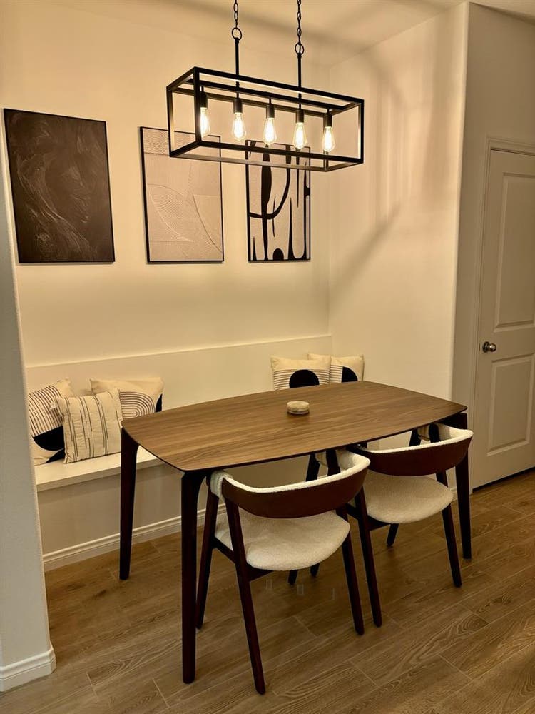 Private Bedroom/Bath Available