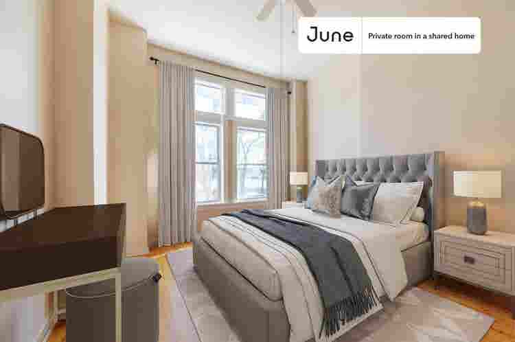 3 BR in Chicago
