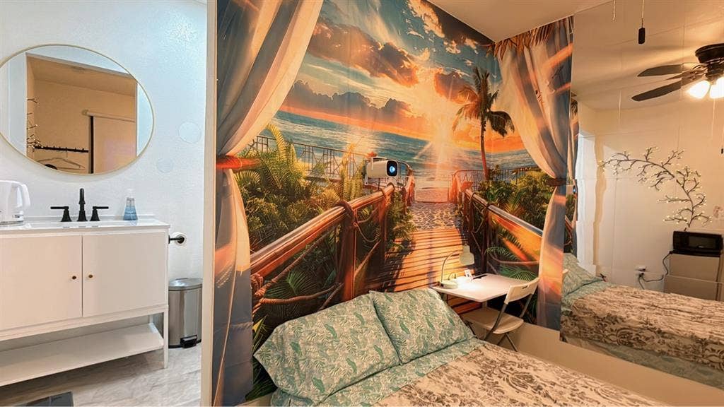 Nice bedroom With Private bathroom