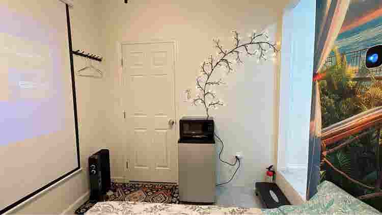 Nice bedroom With Private bathroom