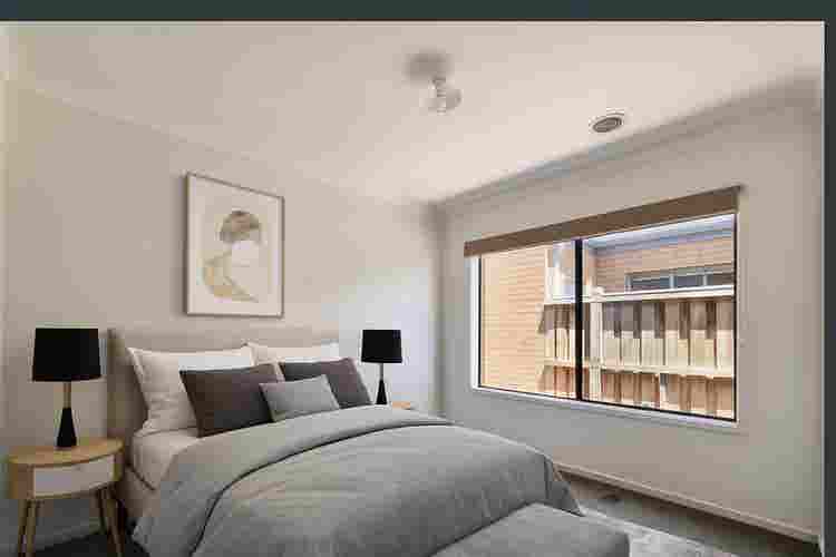 Spacious room available in