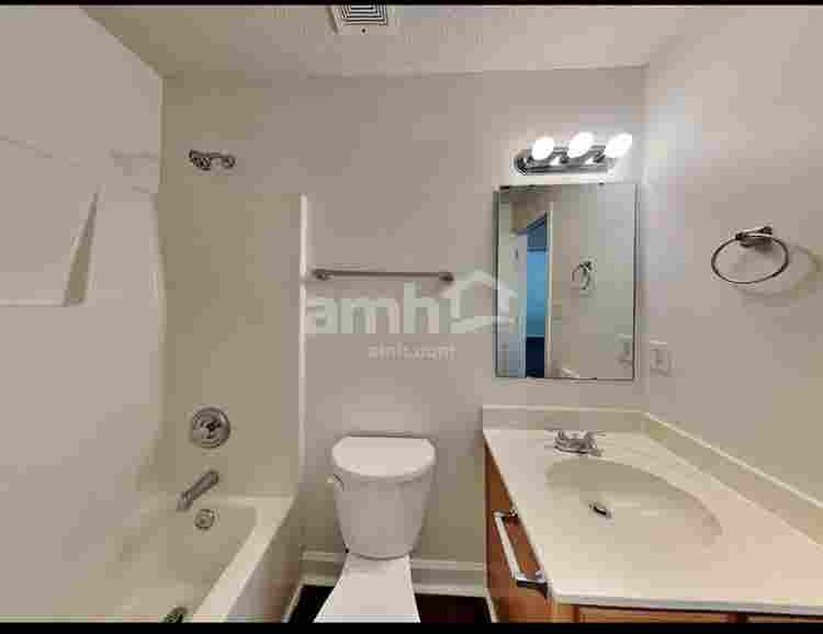 1 Bdrm in Beautiful Home