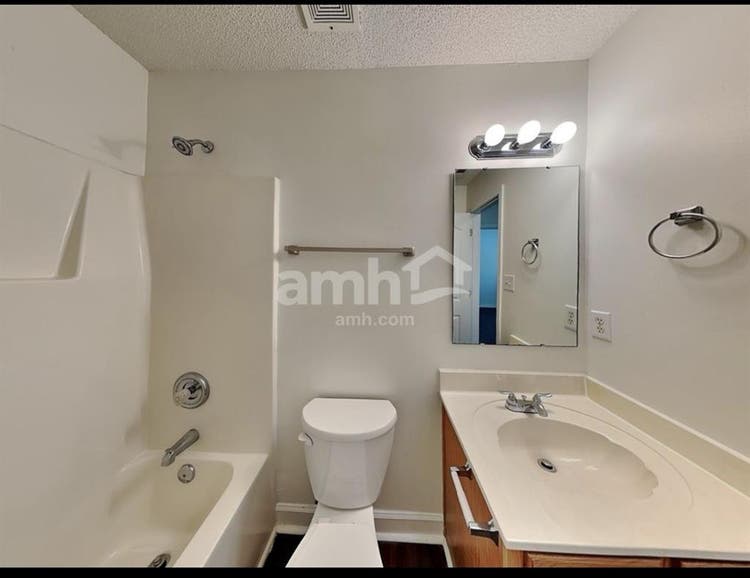 1 Bdrm in Beautiful Home