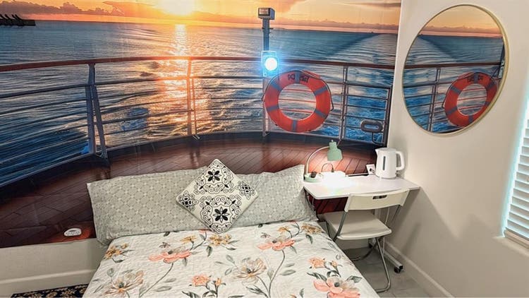 Nice room with Private Bathroom