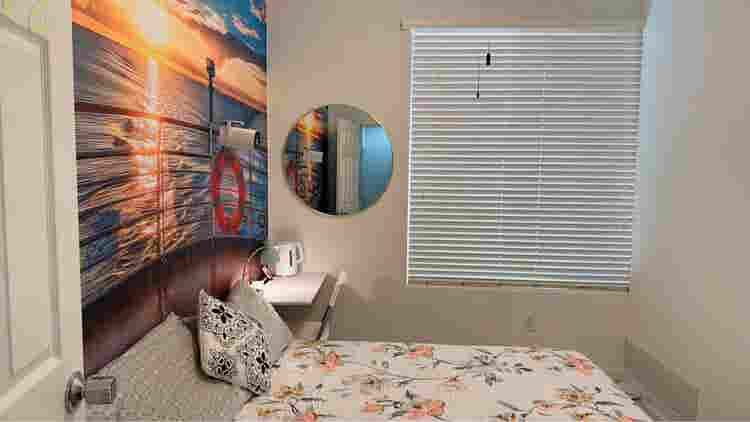 Nice room with Private Bathroom