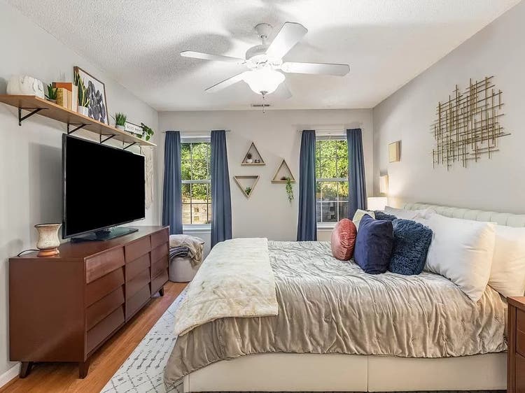 4 BR in Durham