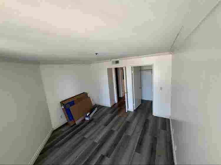 Spacious room for rent  no depo