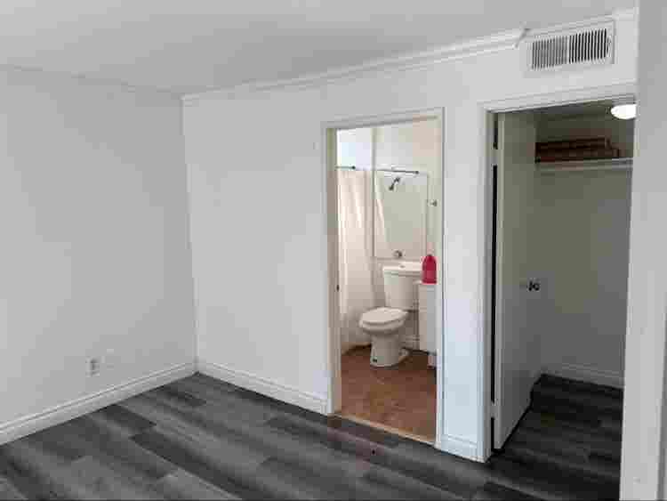 Spacious room for rent  no depo