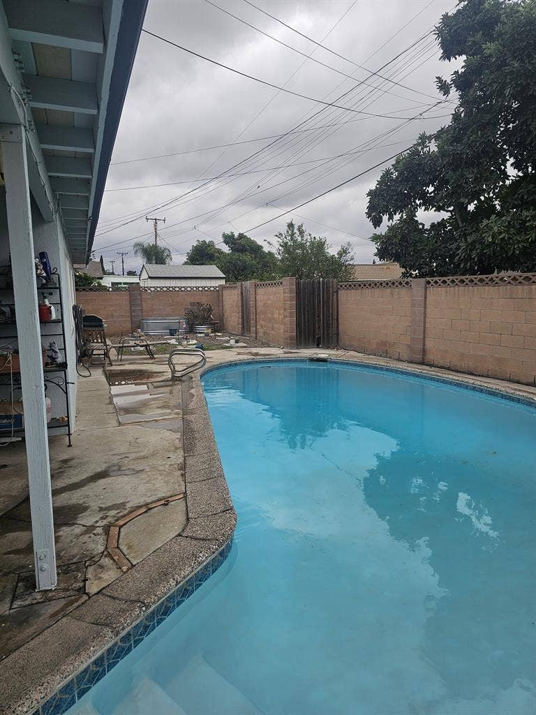 $ room for rent Move in Oct 1st