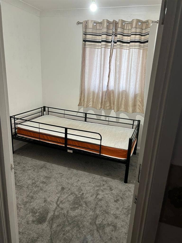 Single bedroom