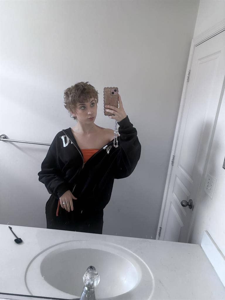 LOOKING FOR ROOMIE !! RVA HOUSING