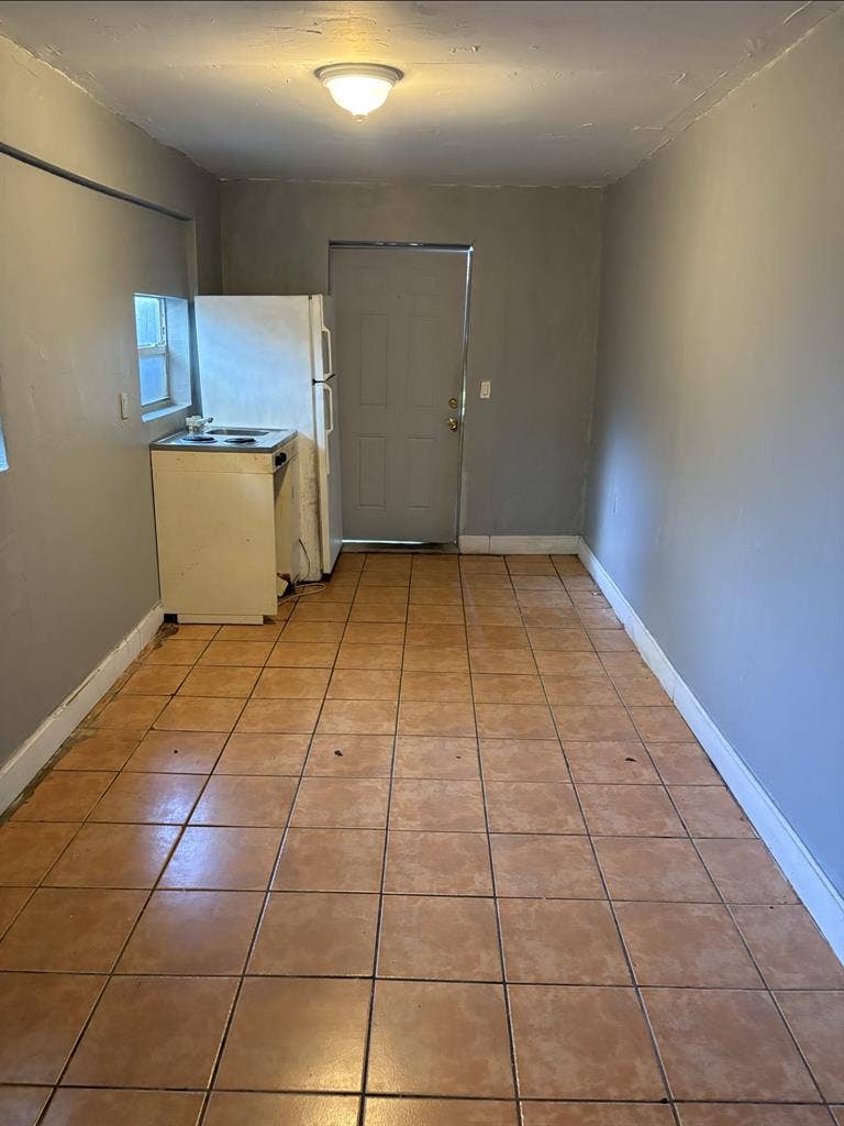 Efficiency for rent