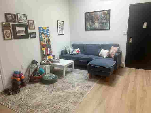 Bushwick room available