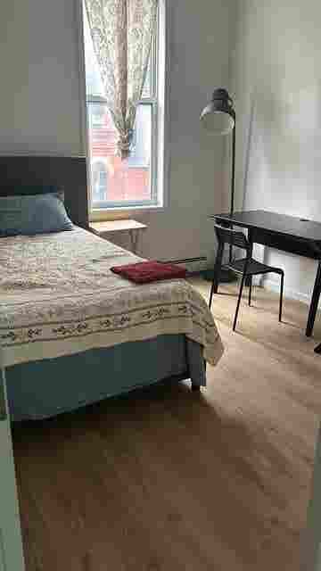 Bushwick room available