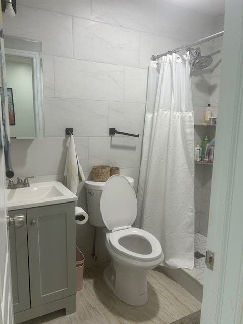Bushwick room available