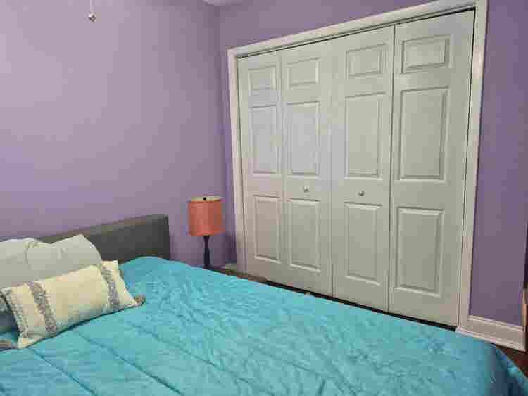 Nice, clean and neat room. 