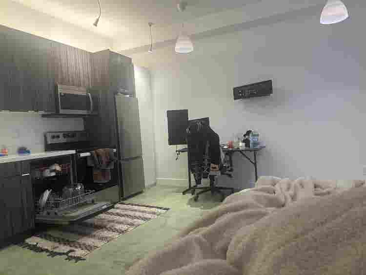 Studio, 1 bath, free wifi/utilities
