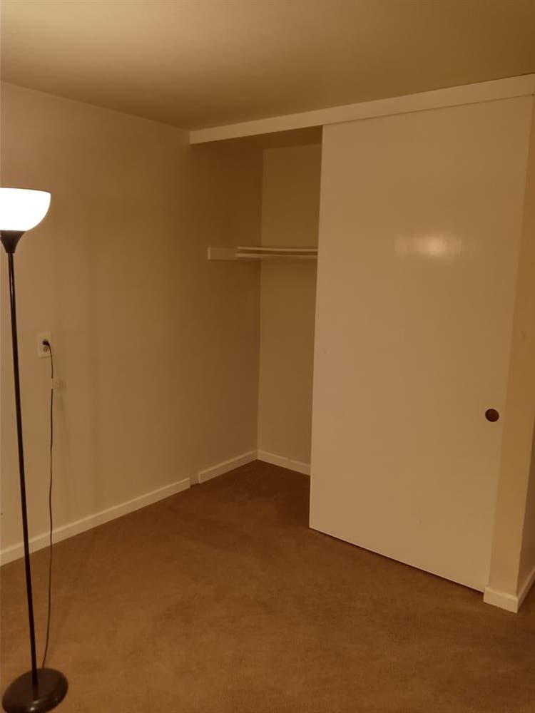I have 2 rooms for rent near USD.
