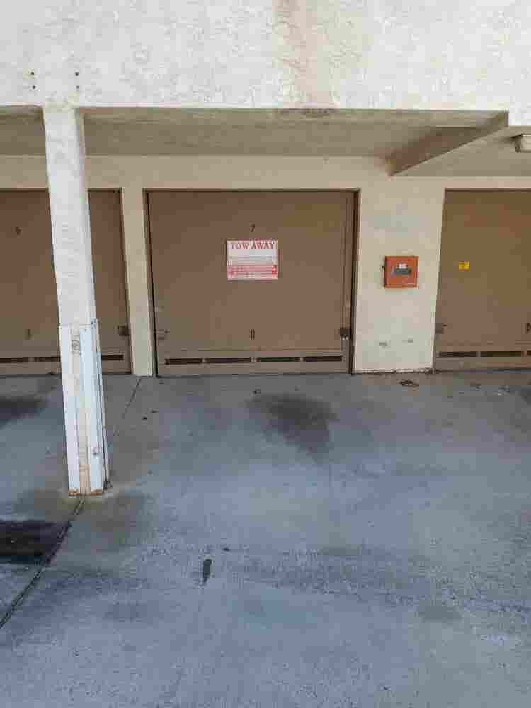 I have 2 rooms for rent near USD.
