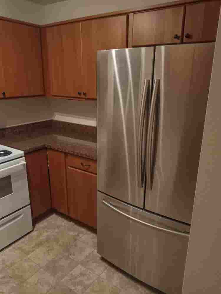 I have 2 rooms for rent near USD.