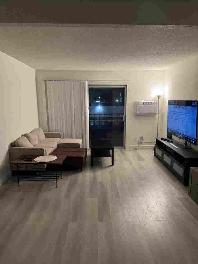 Roommate for bedroom Pico-Rivera