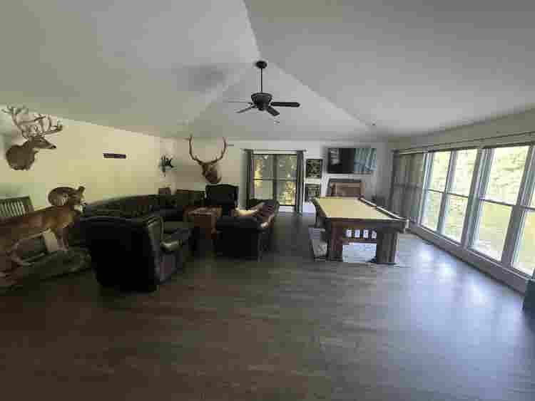 Golf, lake, play peaceful retreat