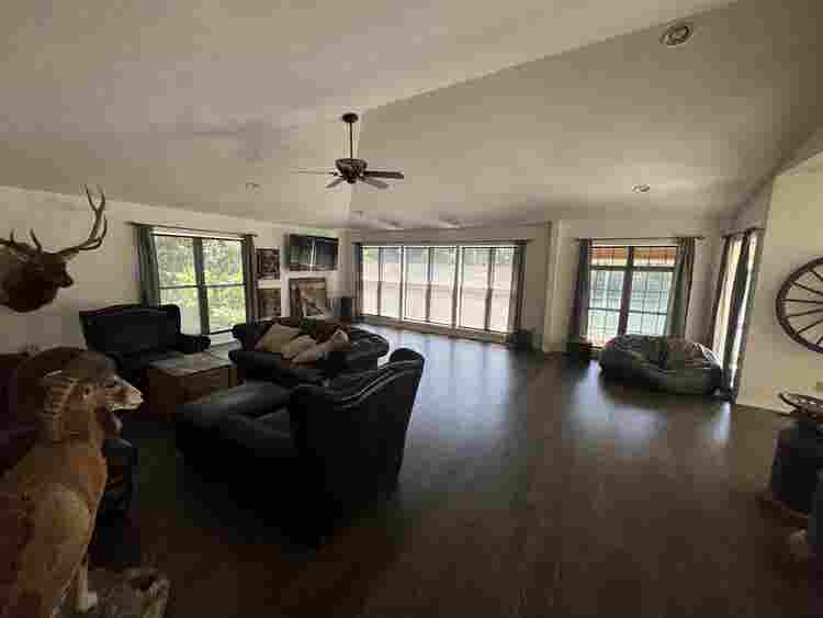 Golf, lake, play peaceful retreat