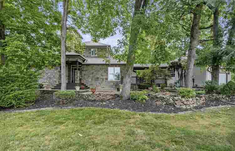 Golf, lake, play peaceful retreat