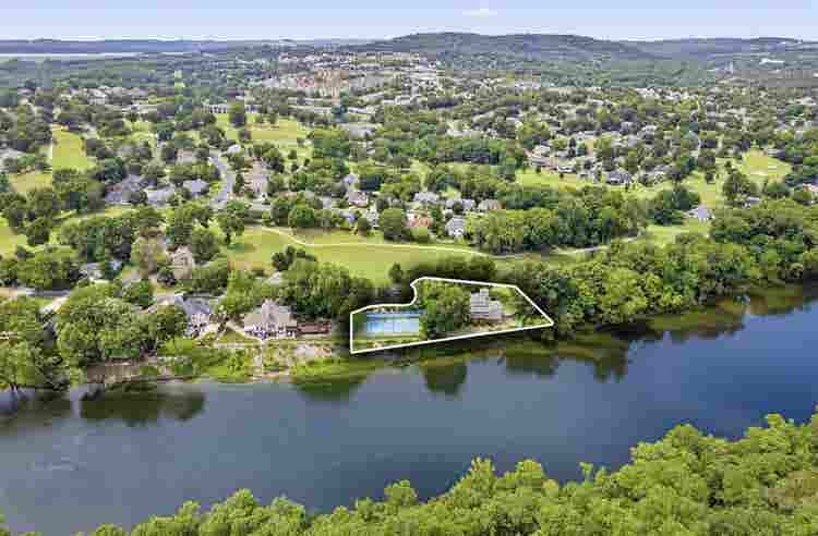 Golf, lake, play peaceful retreat