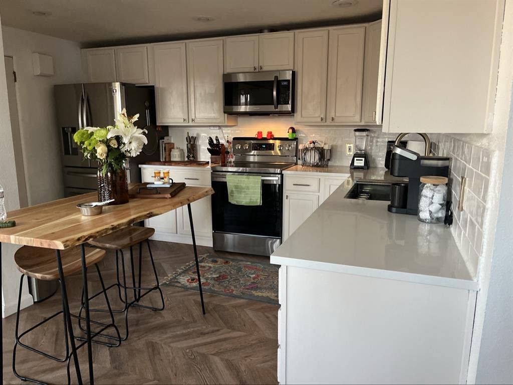 Average sized bedroom area for rent