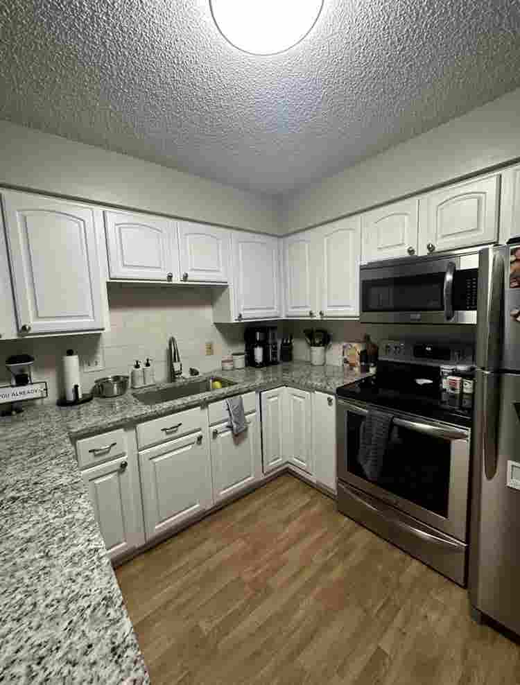 Looking for Roommate starting Nov