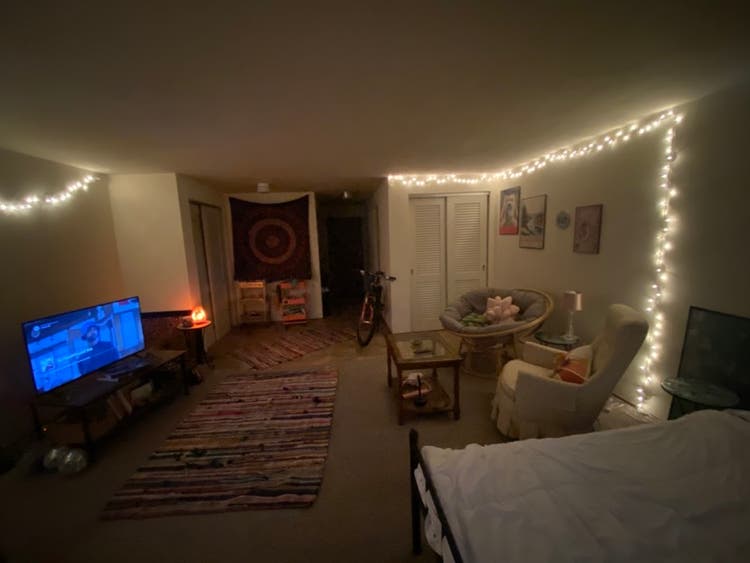 Spring Semester Studio Sublet