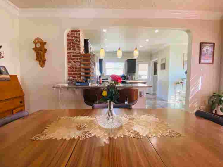 Spacious furnished room in Tower
