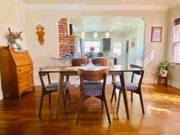 Spacious furnished room in Tower
