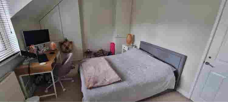Spacious Double Room 3min from stat