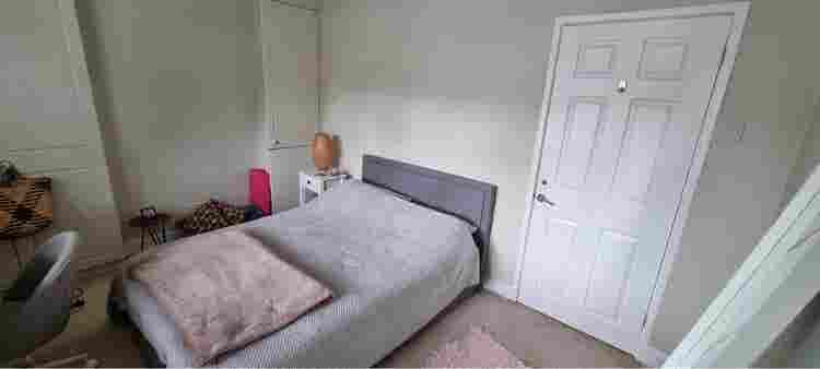 Spacious Double Room 3min from stat