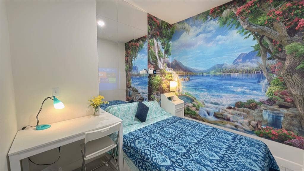 Cozy clean Private bedroom