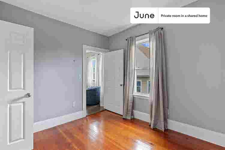 4 BR in Boston