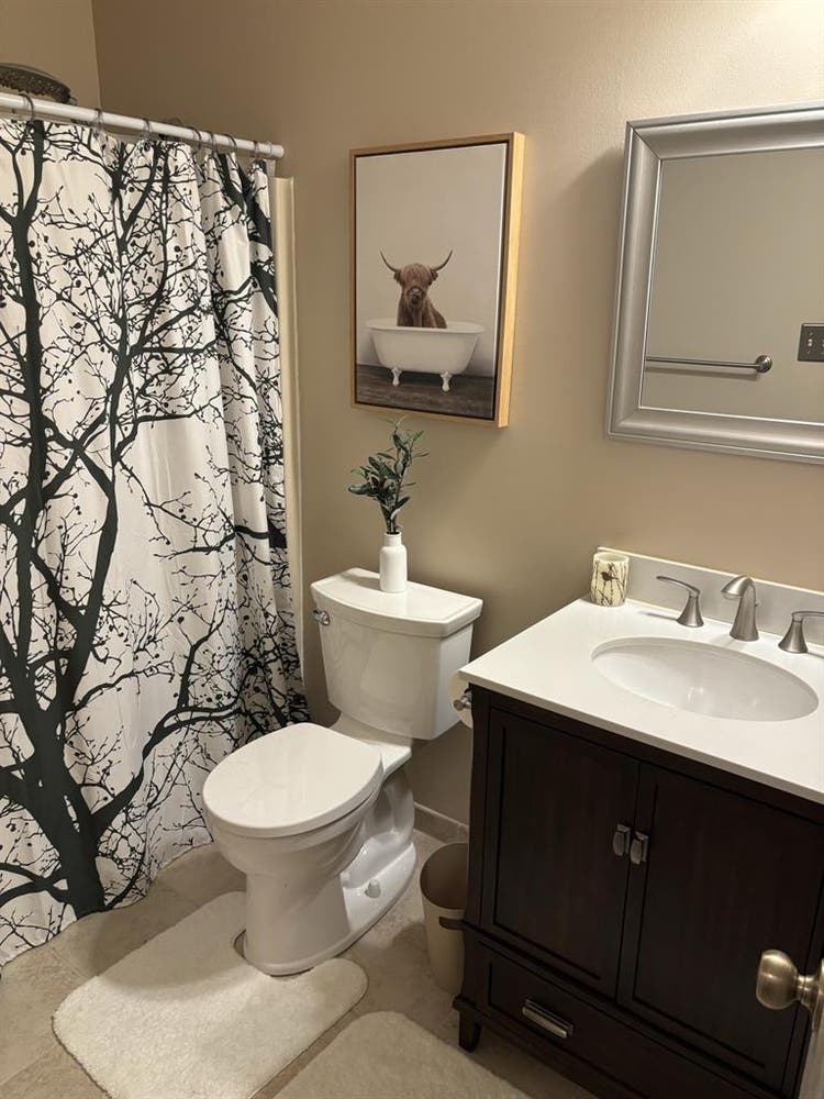 2 available bedrooms Bethel Park PA