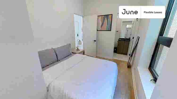 4 BR in Chicago