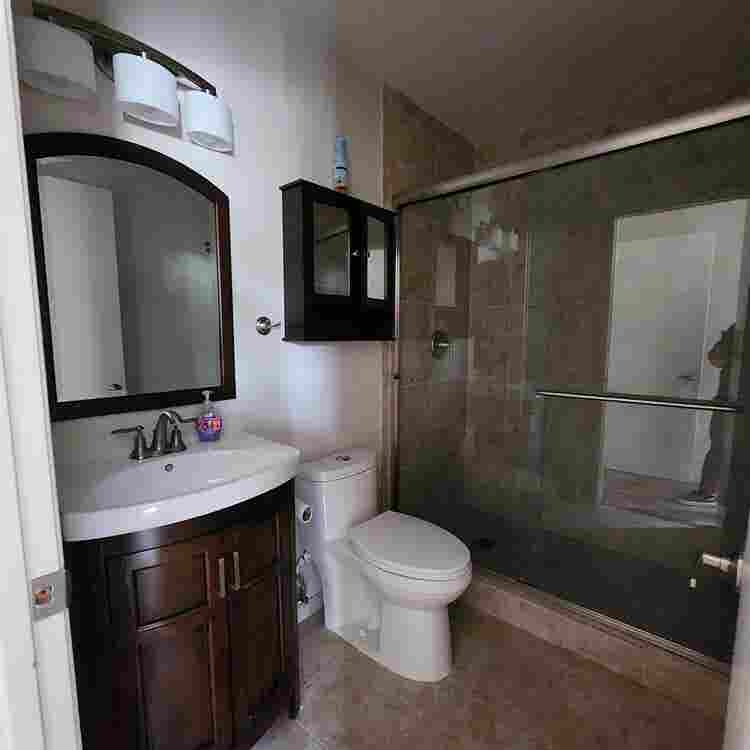 Unfurnished Private Bed/Bath