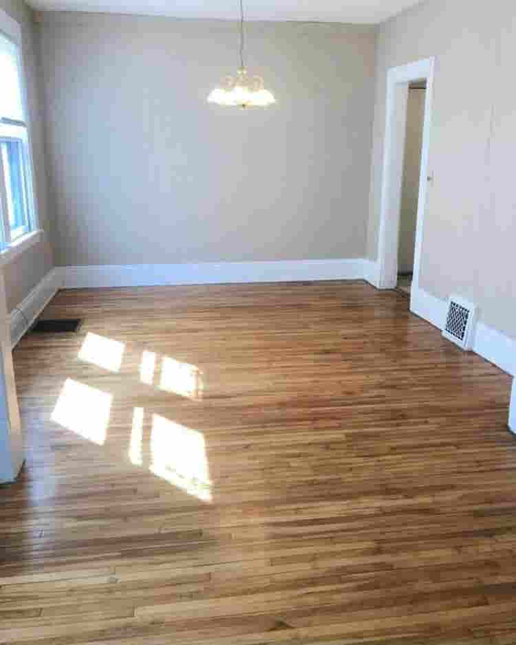 Looking for female roommate