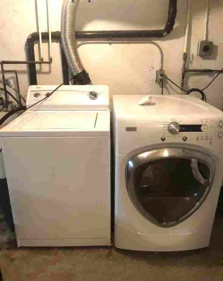 Looking for female roommate