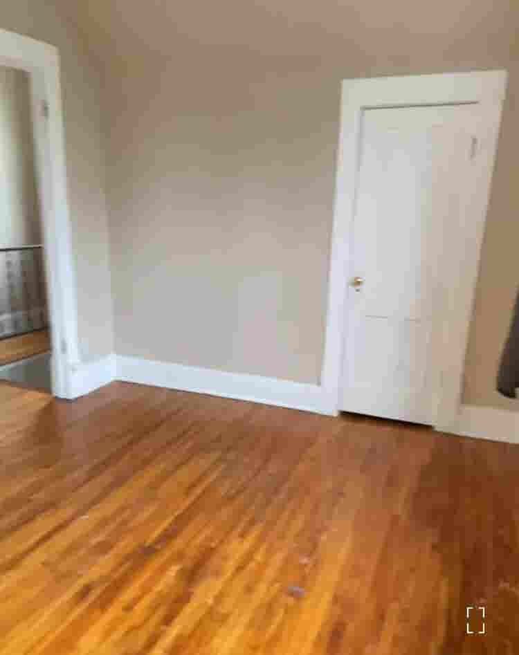 Looking for female roommate