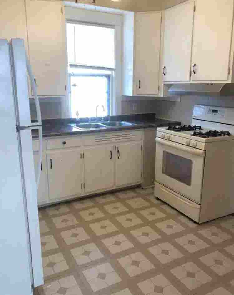 Looking for female roommate