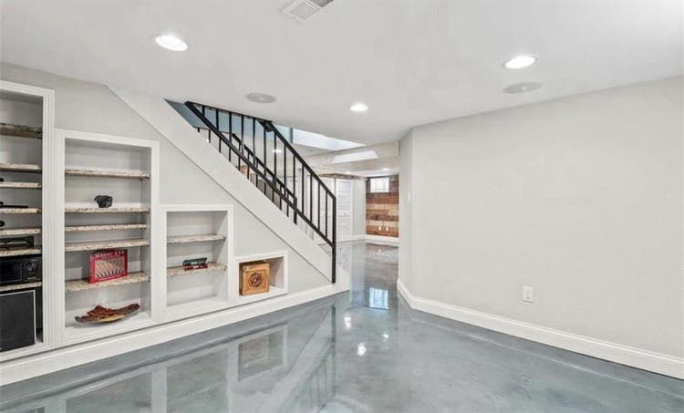 Lower level for rent