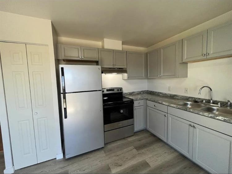 A healthy big Furnished room