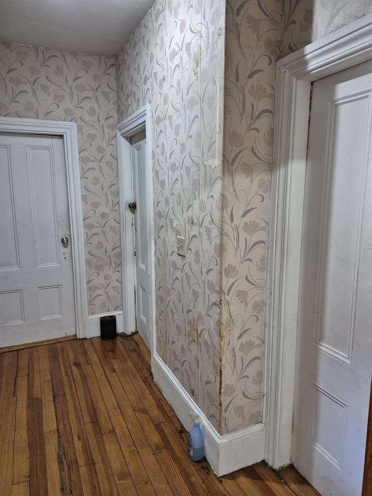 private room avai