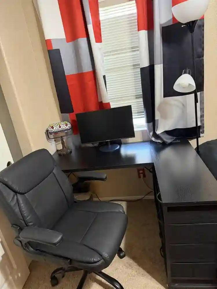 Upscale/pvt bath/fireplace/” tv/!