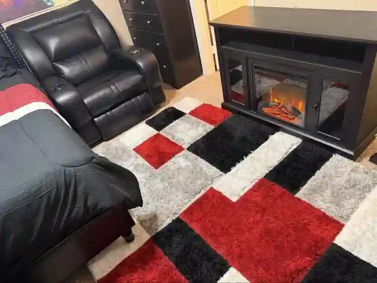 Upscale/pvt bath/fireplace/” tv/!